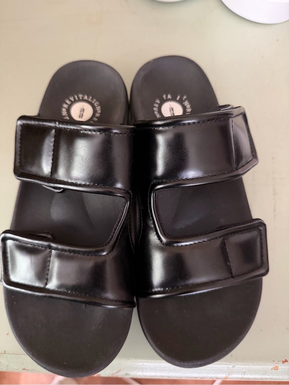 Revitalign Kholo Dublin 7 B Black Orthotic Arch Support Patent Leather Sandals